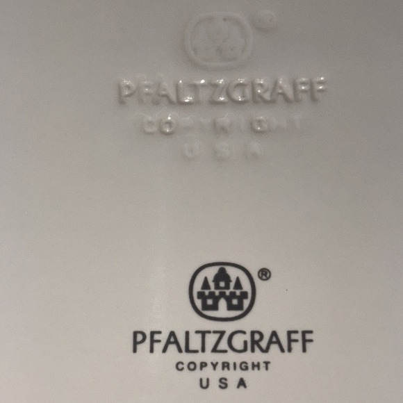 Pfaltzgraff Winterberry Large Oval 11x14 Serving Platter EUC Christmas Holiday - Picture 3 of 4